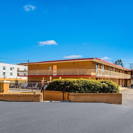 Econo Lodge Inn & Suites Macon Exterior foto