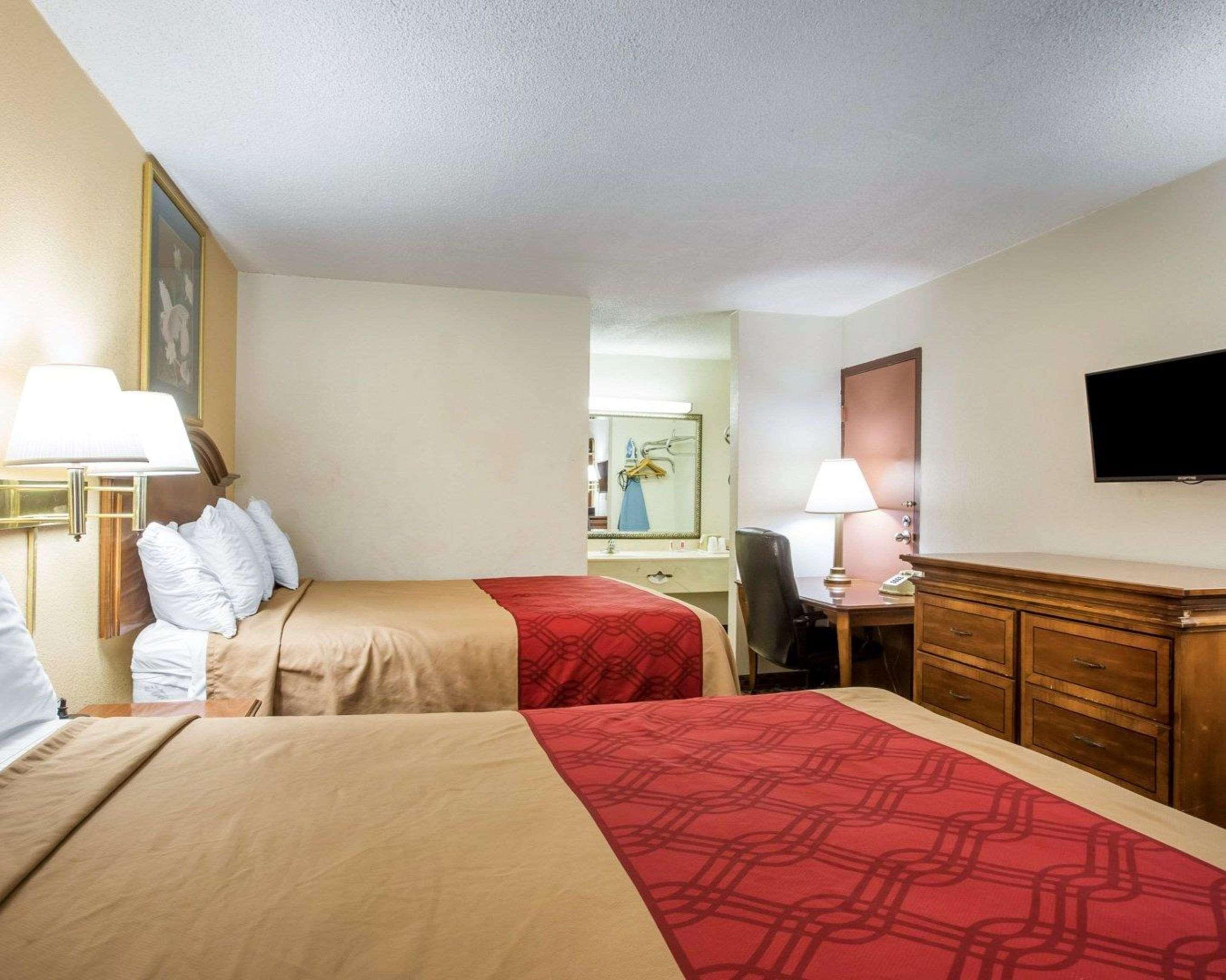 Econo Lodge Inn & Suites Macon Exterior foto