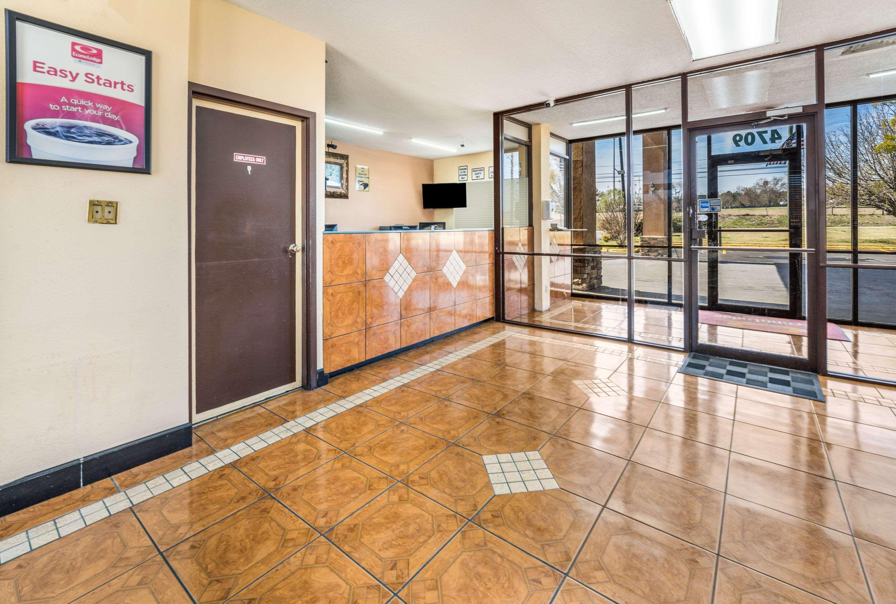 Econo Lodge Inn & Suites Macon Exterior foto
